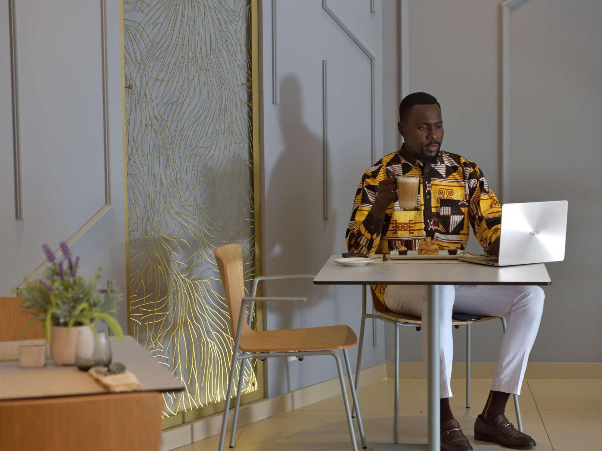 Pullman Kinshasa Grand Hotel Zewnętrze zdjęcie