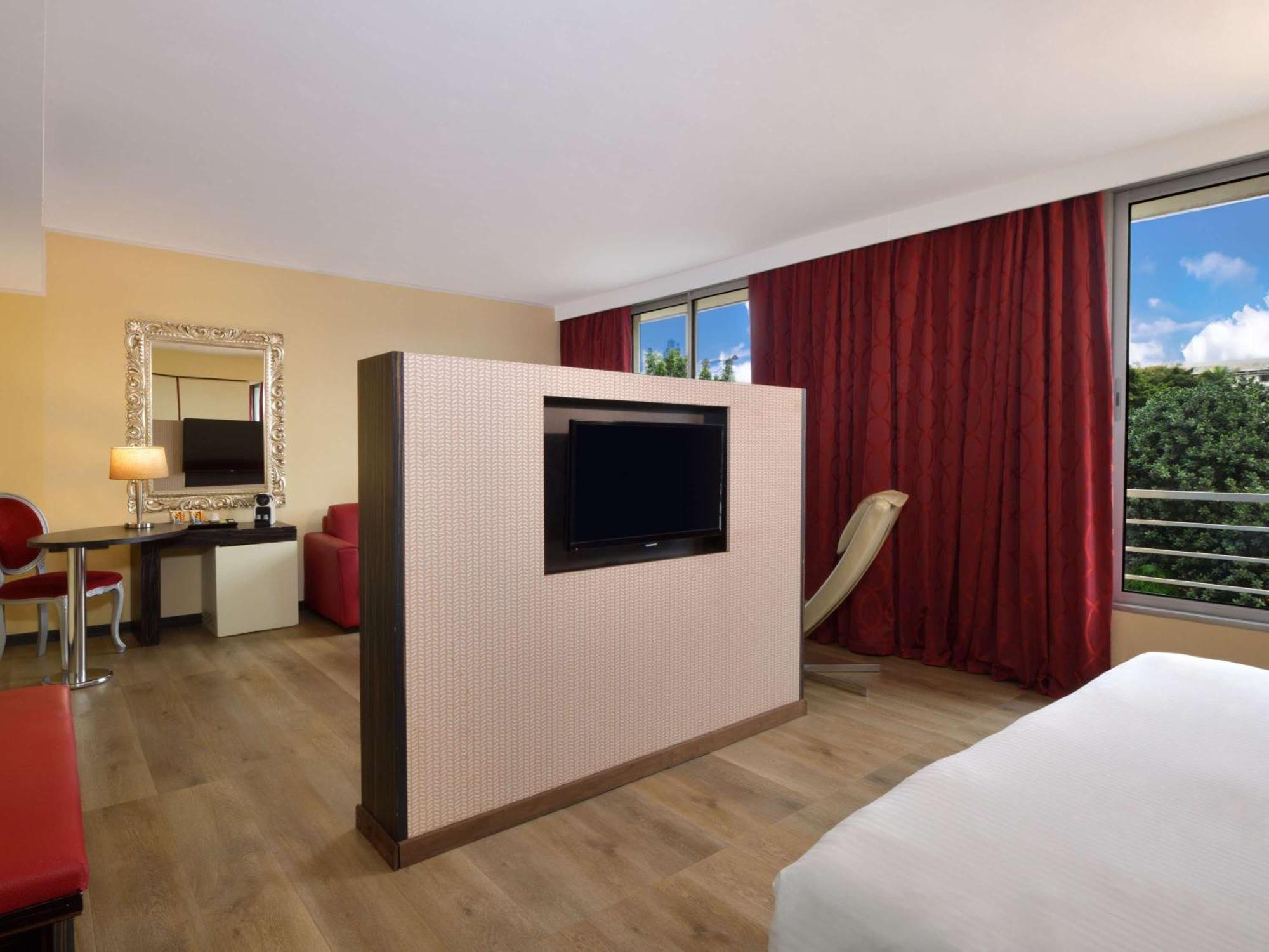 Pullman Kinshasa Grand Hotel Zewnętrze zdjęcie